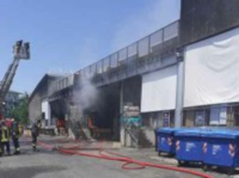 Incendio presso l'Esselunga di Sesto Fiorentino: esiti sopralluogo e valutazioni svolte da ARPAT