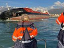 Nave cargo arenata a Marina di Massa: campionamenti di ARPAT